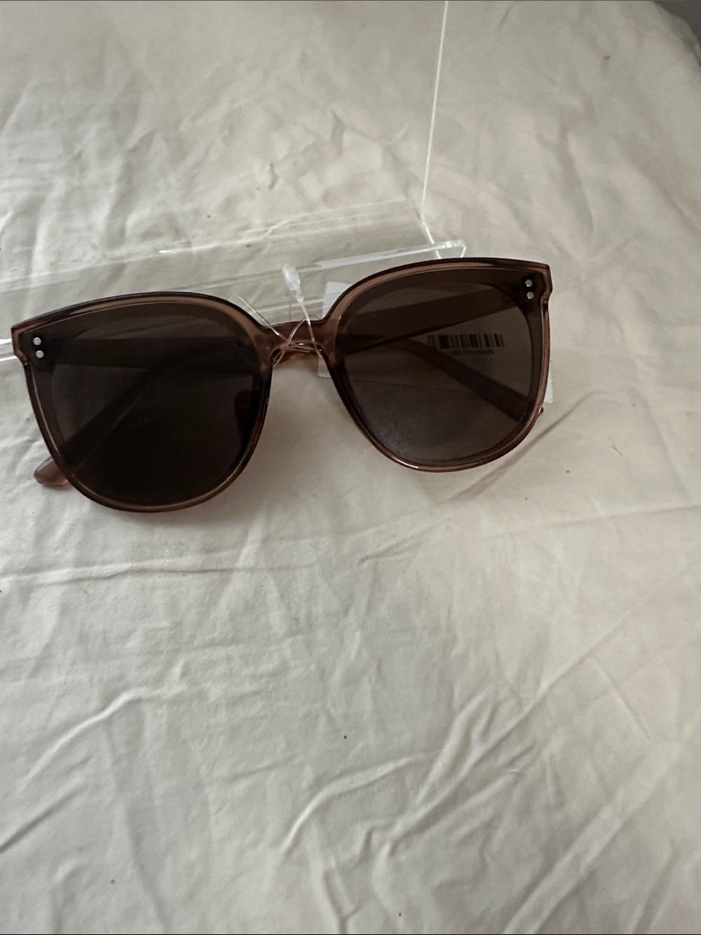 Universal Thread Women's Sunglasses in Light Brown and Dark Lenses NWT